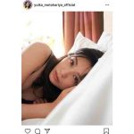 本仮屋ユイカ、写真集から“添い寝”風カット公開！「見惚れてしまった」「とても素敵です」