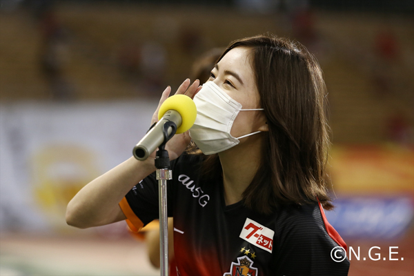 SKE48が名古屋グランパス試合前イベントで防災に関するクイズに挑戦！
