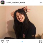 奥山かずさ、黒髪に染め直したヘアスタイルを披露！