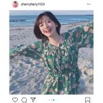 菅原りこ、愛犬との思い出の海で過ごす晩夏