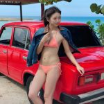 モー娘。牧野真莉愛、「これぞグラビアクイーン！」な腹筋割れの美スタイル