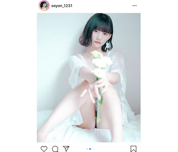 そよん、柔らかな光が包み込む純白ポートレート ！「美しい」「白が本当に似合う」