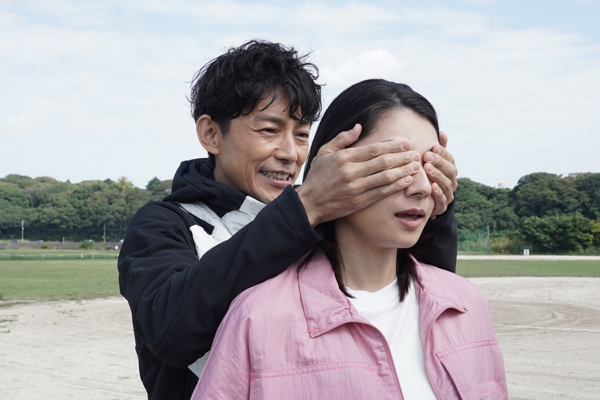 有村架純“桃子”が林遣都“真人”の意外な姿にキュン！恋も野球も白熱な第5話場面写真が公開＜姉ちゃんの恋人＞