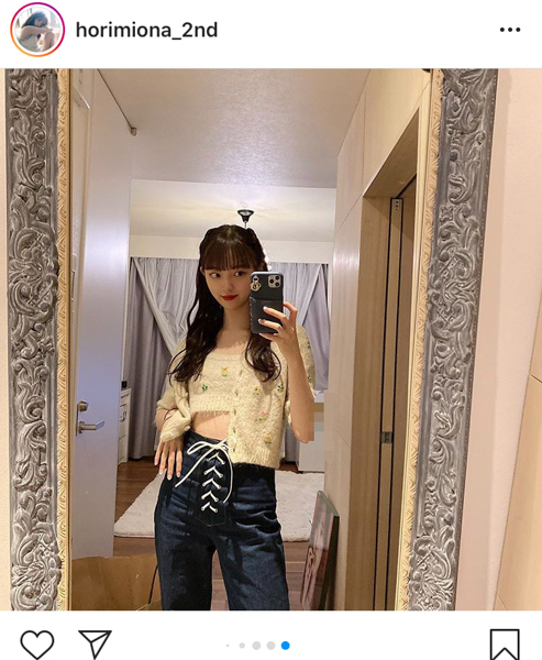 乃木坂46 堀未央奈、お腹チラ見せの私服コーデを紹介