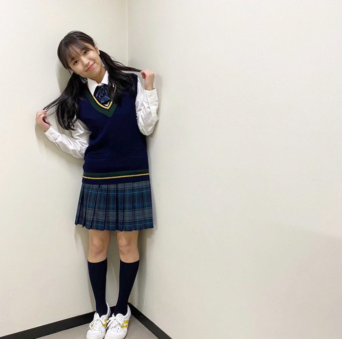 大原優乃、ツインテールの制服ショットにファン歓喜！「最高すぎる」「すっごく似合ってる」