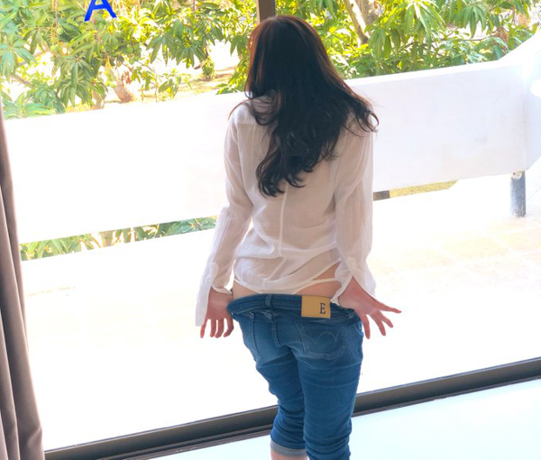 SKE48 須田亜香里、グラビア・写真集から厳選の「推しのいいおしり」ショット公開！