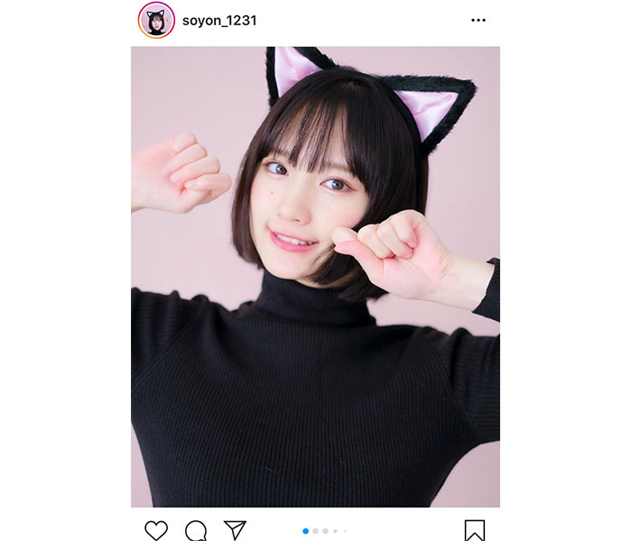 そよん、網タイツの黒猫コスプレショットを大量公開！「キュン死した」