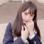 NMB48 梅山恋和、制服×ヒョウ柄マフラーコーデで「デートする？」