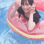 NMB48 梅山恋和、浮き輪でくるくる回るプール動画に反響！「永遠に観ていられる」