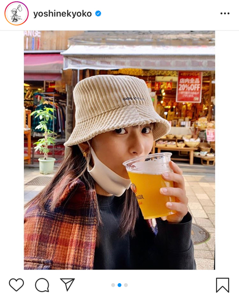 芳根京子、母と出かけた休日ショット！「ビールが美味そう！」