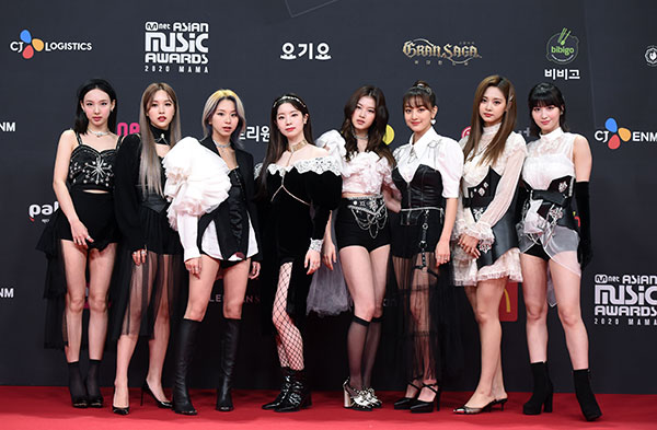 TWICE(트와이스)がMAMAのレッドカーペットに登場！＜2020 Mnet ASIAN MUSIC AWARDS＞