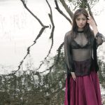 奥山かずさ、透け感トップスで魅せる大人グラビア披露「もはや絵画のような美しさ」
