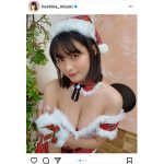 星名美津紀、色白素肌＆美バストで魅せるセクシーサンタに釘付け！
