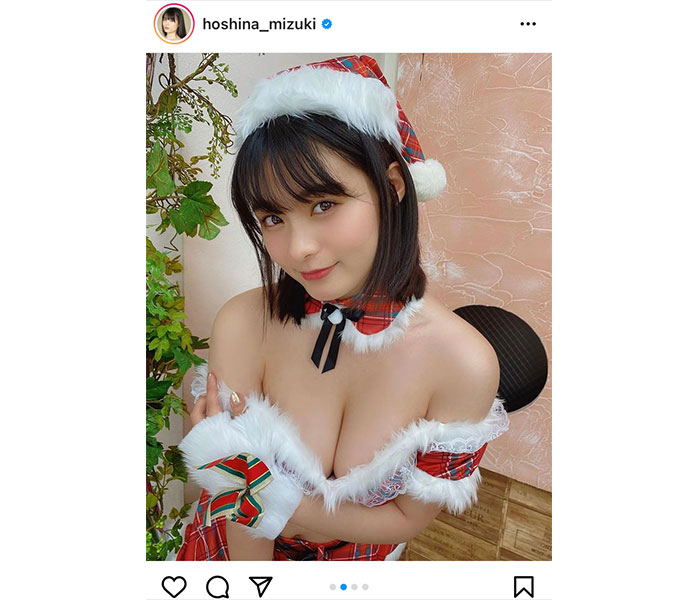 星名美津紀、色白素肌＆美バストで魅せるセクシーサンタに釘付け！