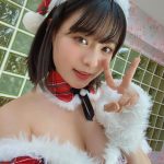 星名美津紀、色白素肌＆美バストで魅せるセクシーサンタに釘付け！