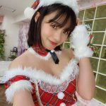 星名美津紀、色白素肌＆美バストで魅せるセクシーサンタに釘付け！