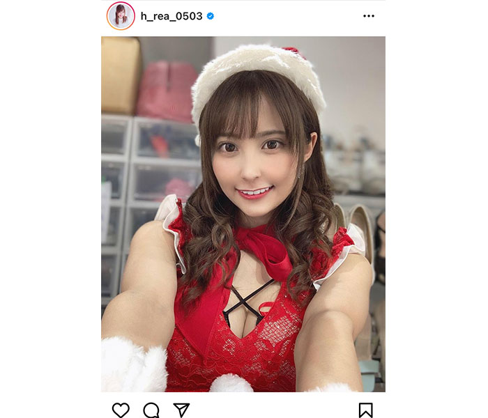 花咲れあ、胸元セクシーなサンタコスプレに反響！「素晴らしい美貌」「とても似合ってますよ」