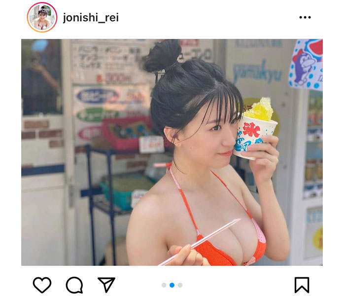 NMB48 上西怜、ビキニ姿や制服が眩しい写真集オフショットに反響！「夏に戻りたい！」
