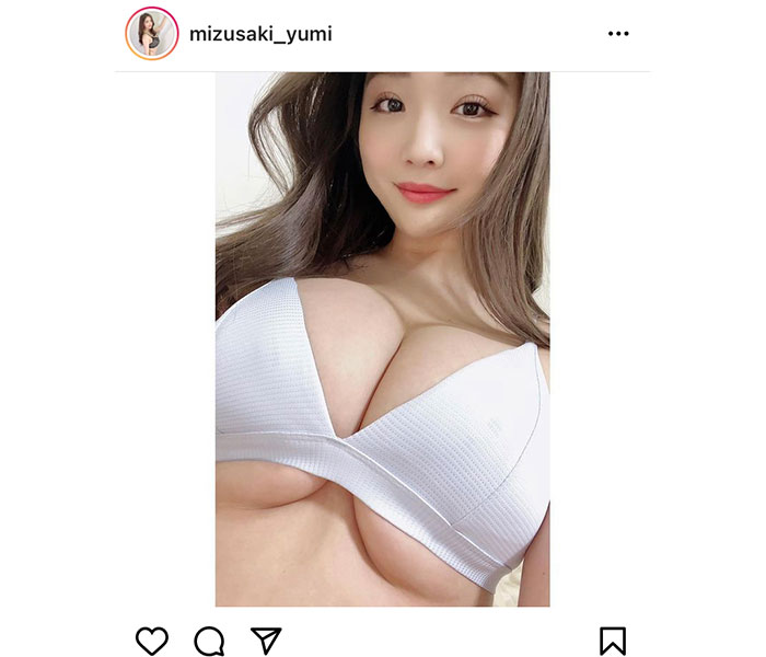 水咲優美、圧巻の下乳Gカップに反響！「迫力ありますな」