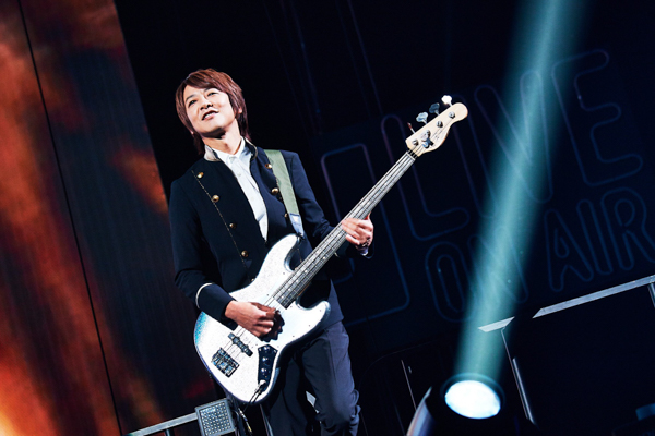GLAY、約束の『SOUL LOVE』を披露！デビュー25周年ライブのグランドフィナーレを開催