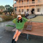 HKT48 田島芽瑠、夕陽に輝く美脚ポートレートに「グラバー園の女神」と絶賛の声！！