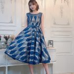 早瀬あや、背中開きのワンピースや白ドレス姿を披露