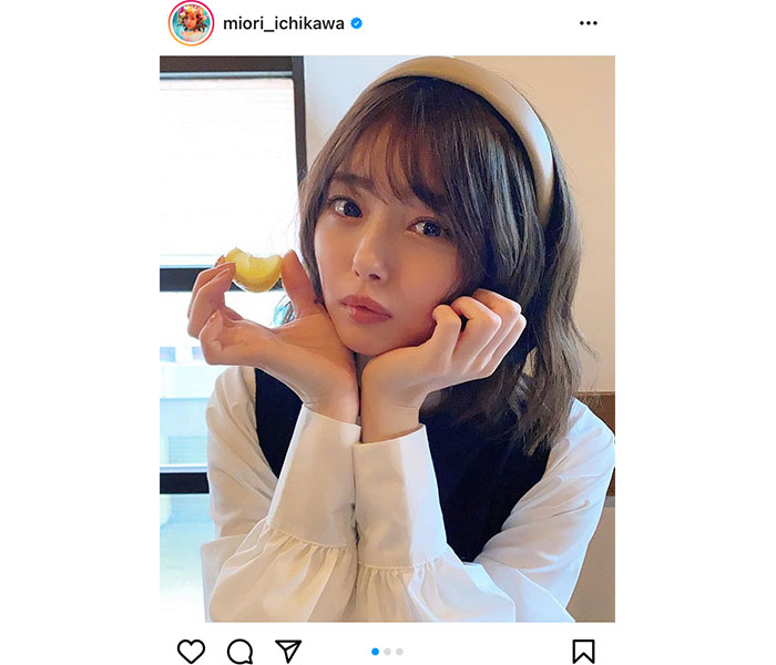 市川美織、デート風コーデで「レモン絞ってあげる」