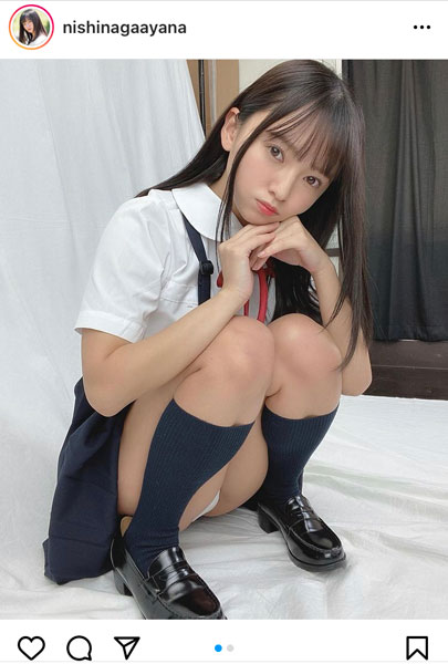 西永彩奈、確信犯的な制服パンチラショット！「頂きましたー」