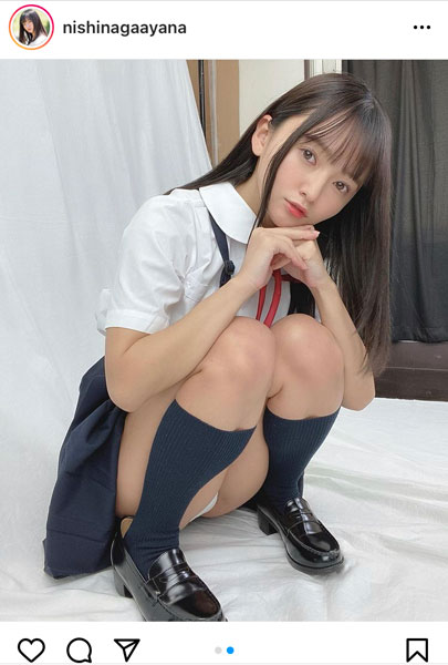 西永彩奈、確信犯的な制服パンチラショット！「頂きましたー」