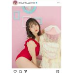 中崎絵梨奈、ガーリーさに溢れたかビキニショットで魅了