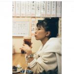 芳根京子がお魚を美味しく食べるオフショット公開「見てるこっちが笑顔になります」