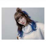 足立梨花、ブルーメッシュの新ヘアスタイルを披露！「可愛い！アニメに出てきそう」