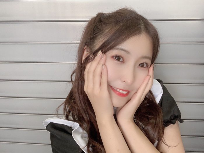 SKE48 杉山愛佳、メイド、制服衣装のハーフツインを披露！「完璧なアイドルじゃん！」