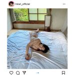 平田梨奈、和室で寝転び美ボディラインを大胆見せつけ！