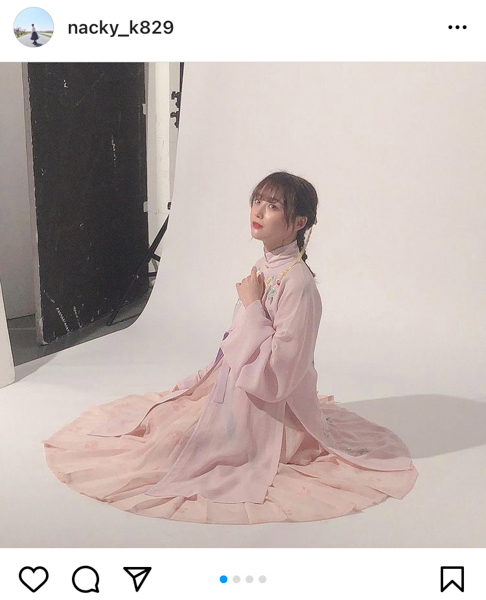 SKE48 鎌田菜月、花咲く春色コーデに反響「癒やされる」「麗しいです」