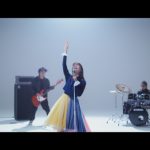 柏木由紀、土砂降りの雨に打たれる7年5ヶ月ぶりのソロシングルMV解禁
