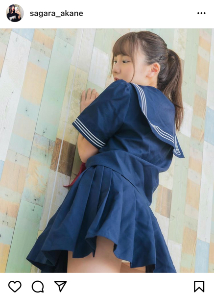 相良朱音、紺色セーラー服でパンチラショット！「素晴らしいアングルです！」