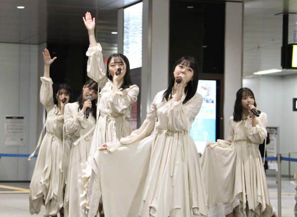 STU48、新曲リリースイベントで「桃鉄」実況！STU48号、広島駅ではライブパフォーマンスも