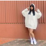 豊田ルナ、美脚全開なパーカーコーデに反響ぞくぞく！