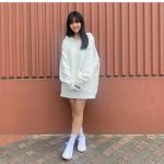 豊田ルナ、美脚全開なパーカーコーデに反響ぞくぞく！