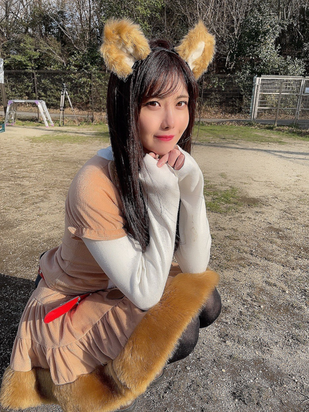 SKE48 谷真理佳がロケで犬のコスプレ披露！“お手”のポーズに「可愛さの限界超えた」