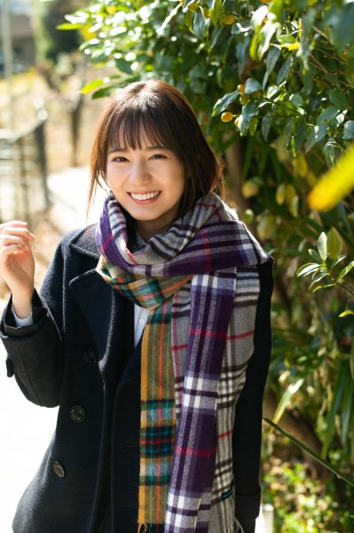 日向坂46 小坂菜緒、櫻坂46 山﨑天がそれぞれ表紙を飾る、卒業間近の制服グラビア！