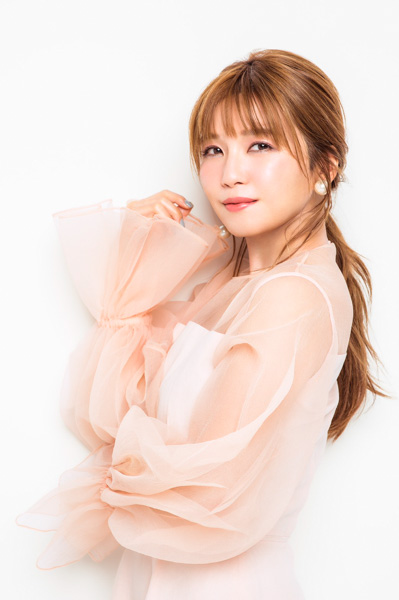 AAAの宇野実彩子、「HOTPEPPER Beauty」3月号の表紙に登場！潤肌キープの秘訣も披露！