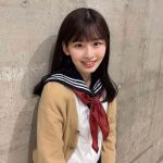 AKB48 浅井七海、「マジすか」”センター”のようなセーラー服コーデを披露