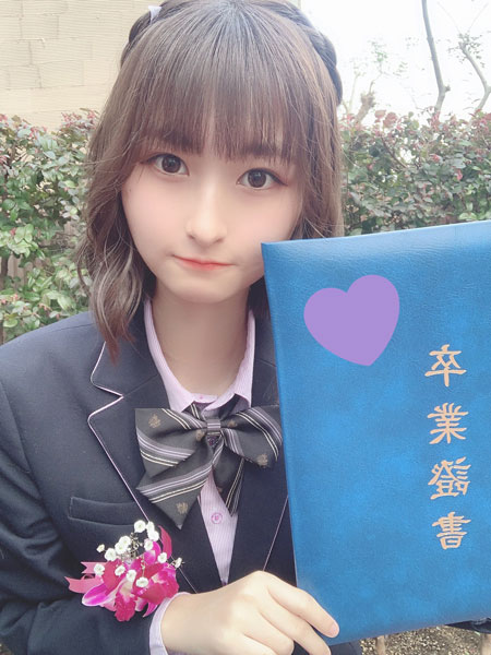 AKB48 本間麻衣が高校卒業を報告！ファンから祝福のメッセージも「本当によく頑張った！」「これからの活躍、楽しみですね」