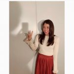 岡副麻希アナ、影を使った斬新なツーショットを公開！「影でもいいからツーショしたい」