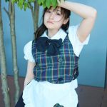 中崎絵梨奈、清涼感あふれるメイド衣装に歓喜の声！「専属にしたい」