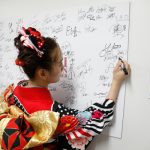 ハタチを迎えた岡田結実＆吉田あかり、ディズニーデザインの振袖でランウェイを華やかに彩る！＜関西コレクション2021 S/S＞