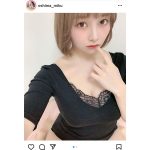 大嶋みく、上目遣いで見つめる美バストショット公開！「朝からセクシー」