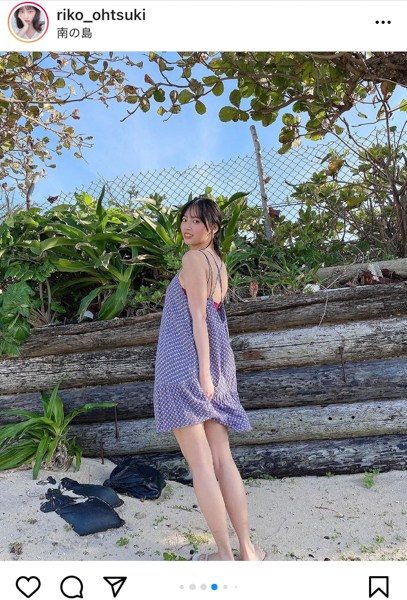 大槻りこ、ワンピースの裾広げ美脚全開！全身から伝わる透明素肌に魅了